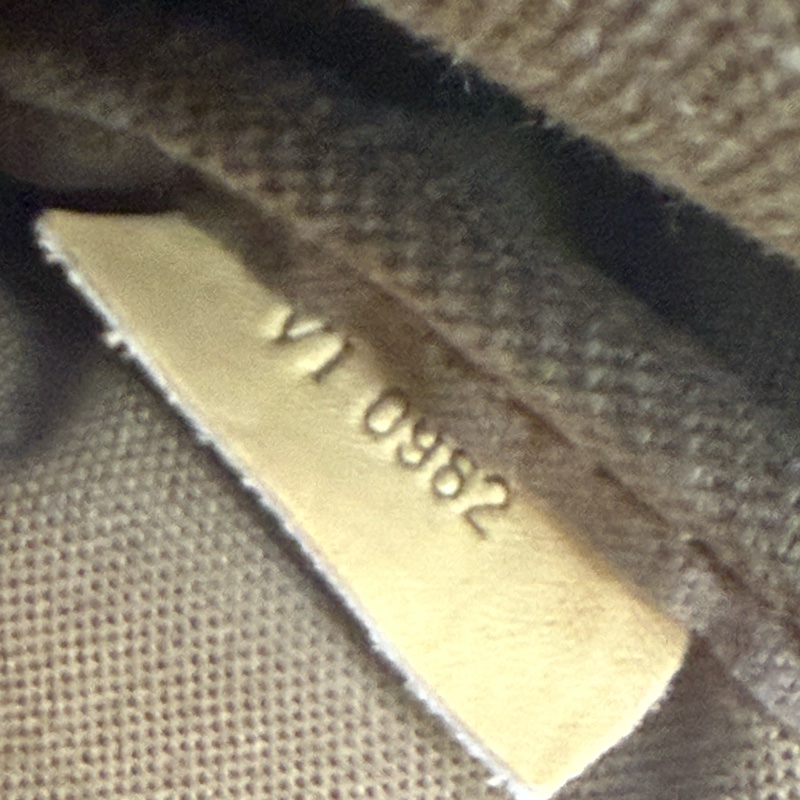 Louis Vuitton Saumur Bag-10