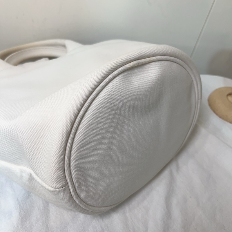 ෆ Prada 子母菜籃子包-18