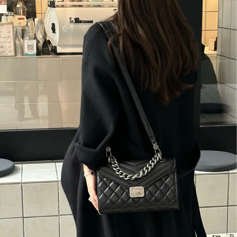 Chanel Flap Bag 孟買盒子郵差包-2