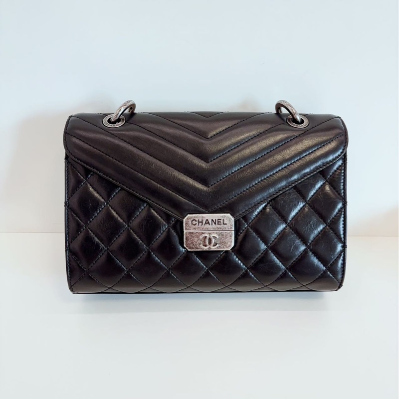 Chanel Flap Bag 孟買盒子郵差包-3