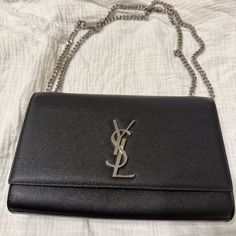 YSL YSL 銀字YSL魚子醬皮革銀鍊釦式斜背包(黑)S-0