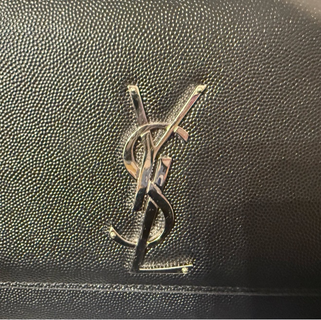 YSL YSL 銀字YSL魚子醬皮革銀鍊釦式斜背包(黑)S-12