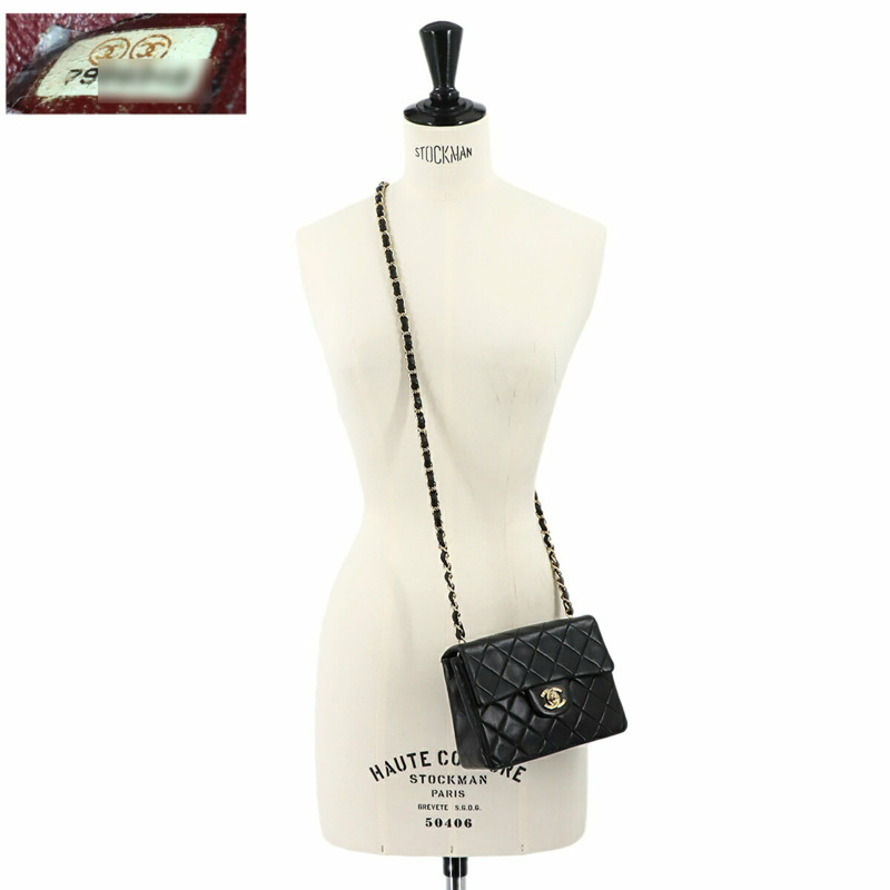 香奈兒黑色羊皮迷你絎縫鏈條肩背包，搭配金色五金配件 (A01115)-9