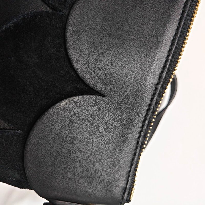 BURBERRY黑色牛皮單肩包斜挎包金色五金可拆卸肩帶-11