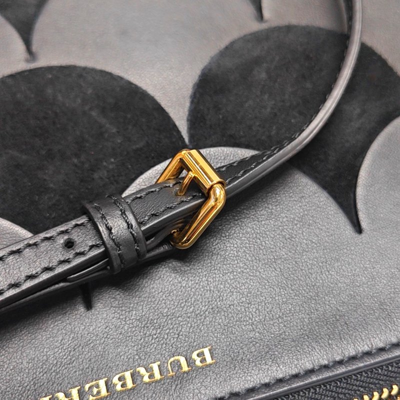 BURBERRY黑色牛皮單肩包斜挎包金色五金可拆卸肩帶-13