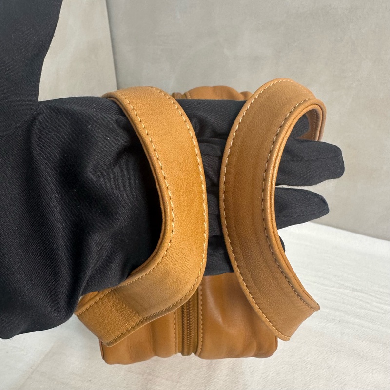 LOEWE 中古焦糖色手提方形便當包-7