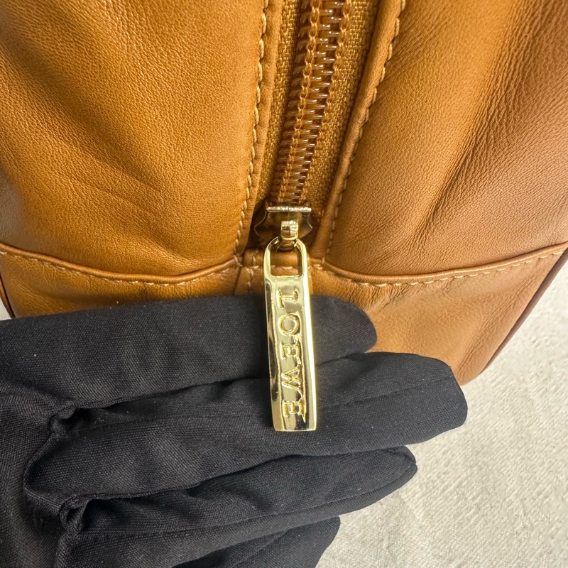 LOEWE 中古焦糖色手提方形便當包-9