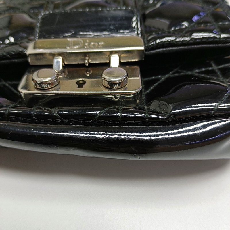 DIOR Miss Dior黑色漆皮藤格紋絎縫斜挎包銀色五金可拆卸肩帶-15