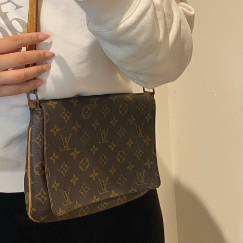 Lv王菲包