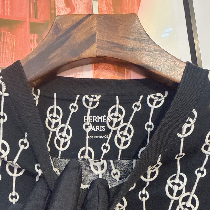 99新Hermes愛馬仕黑白鎖鏈圓領短袖T恤 36碼。無附件-4