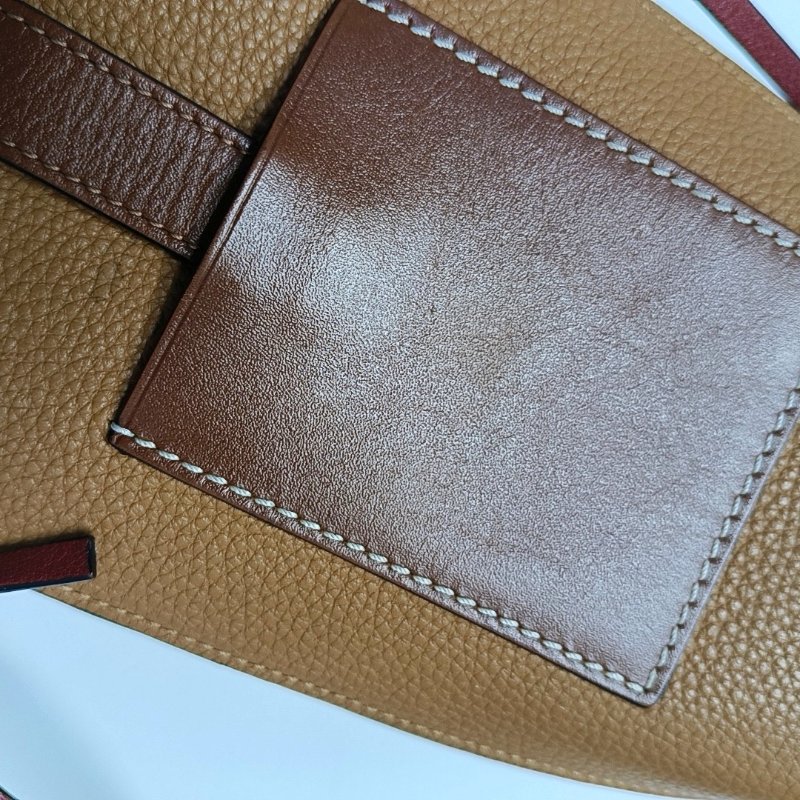 LOEWE棕色牛皮單肩包斜挎包可拆卸肩帶配件齊全-9