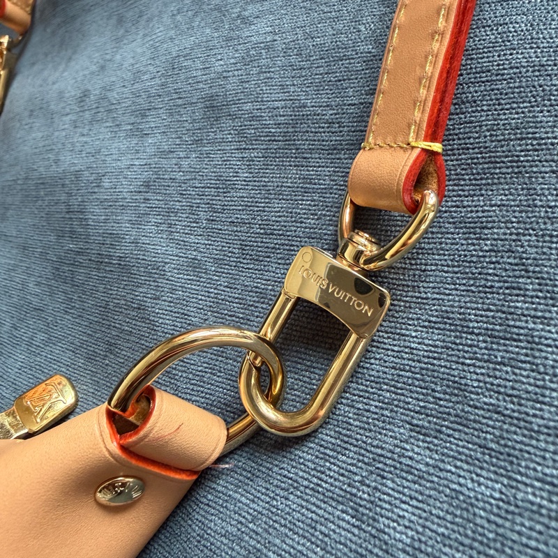 LV Loop 經典老花款 斜揹包 手拿包 肩揹包-3