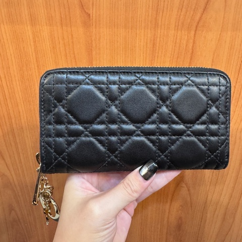 Dior LadyDior 藤格羊皮Cannage 拉鍊中夾