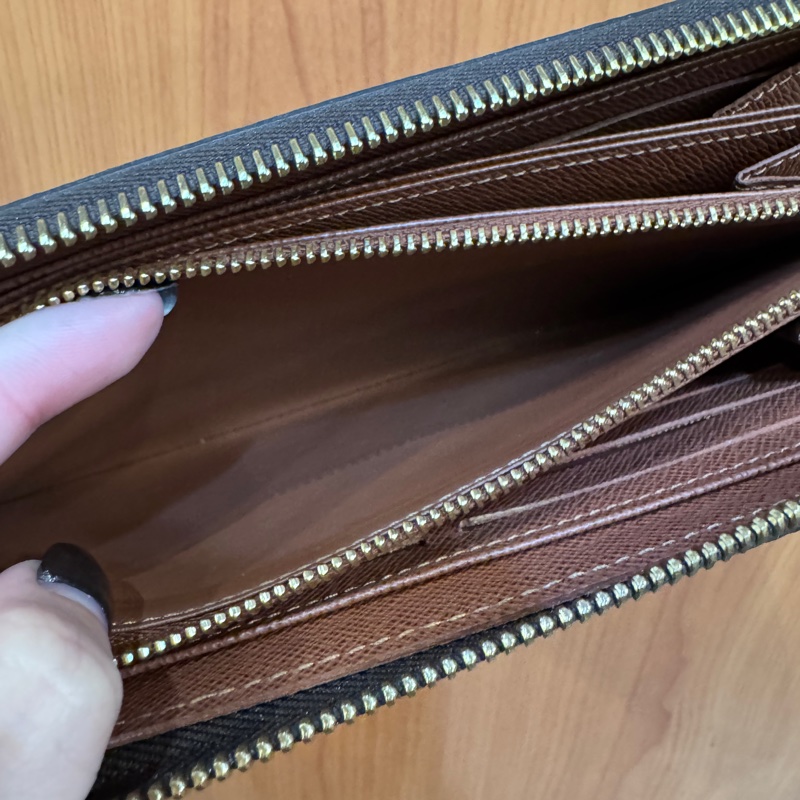 LV 老花拉鍊長夾 晶片款-10