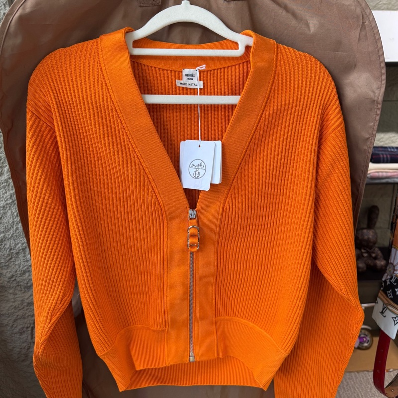 99新HERMES/愛馬仕 SS23 純色拉鍊長袖針織衫 女款  34碼橙色。-0