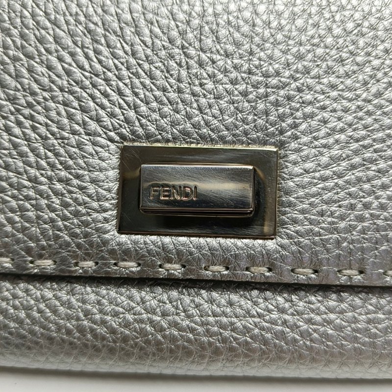 FENDI Peekaboo銀色牛皮錢包銀色五金 9.8新-9