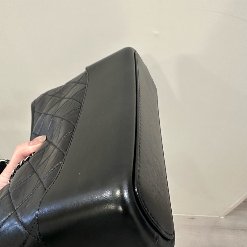 Chanel 9成新 中號黑金流浪包 雙鏈條-2