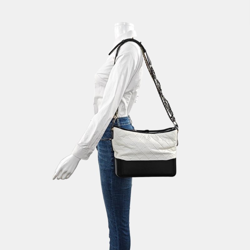 CHANEL GABRIELLE中號白色牛皮菱格紋絎縫流浪包斜挎包單肩包金色銀色釘色五金25開可拆卸肩帶-1