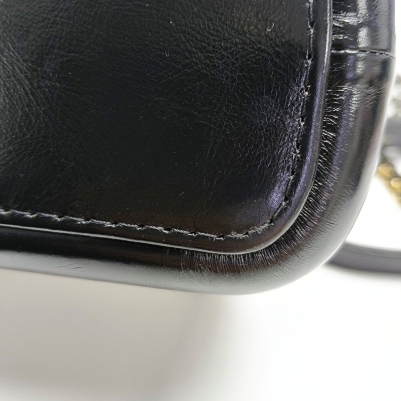 CHANEL GABRIELLE中號白色牛皮菱格紋絎縫流浪包斜挎包單肩包金色銀色釘色五金25開可拆卸肩帶-14