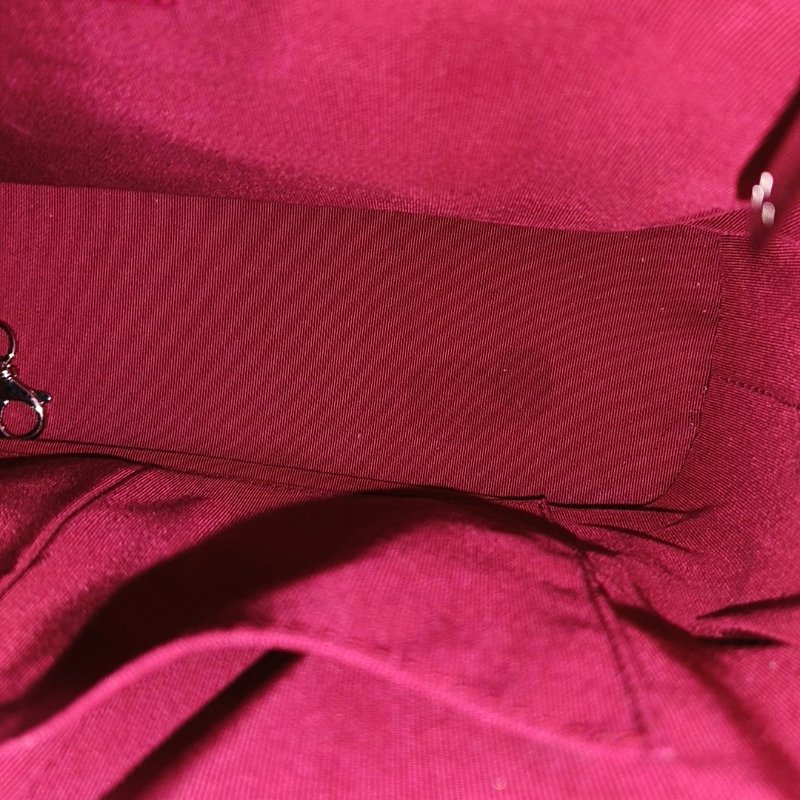 CHANEL GABRIELLE中號白色牛皮菱格紋絎縫流浪包斜挎包單肩包金色銀色釘色五金25開可拆卸肩帶-16