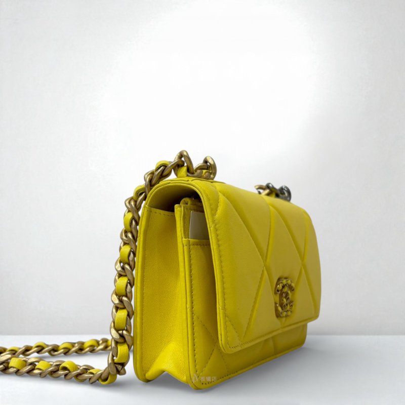 CHANEL 繽紛黃羊皮19系列下蓋WOC-1