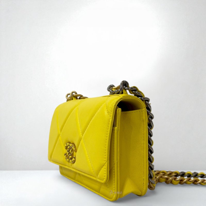 CHANEL 繽紛黃羊皮19系列下蓋WOC-2