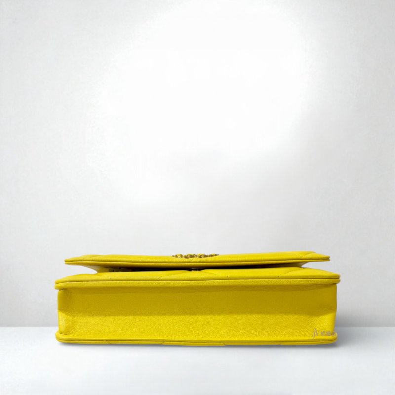 CHANEL 繽紛黃羊皮19系列下蓋WOC-4