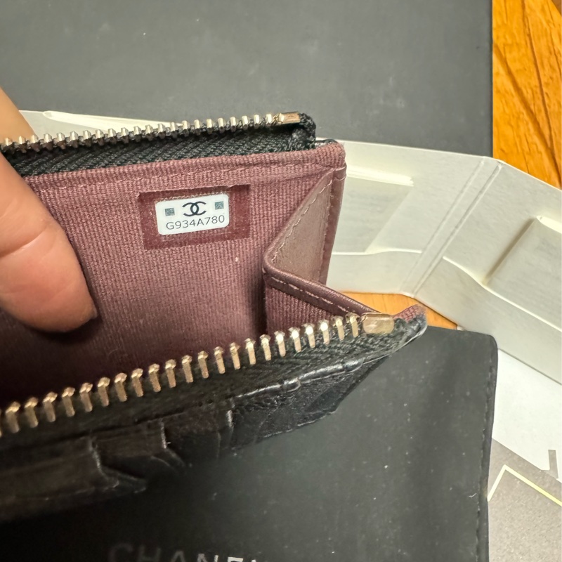 Chanel L拉鍊黑金荔枝 芯片款-10