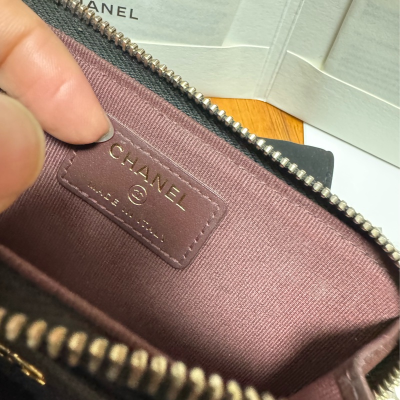 Chanel L拉鍊黑金荔枝 芯片款-11