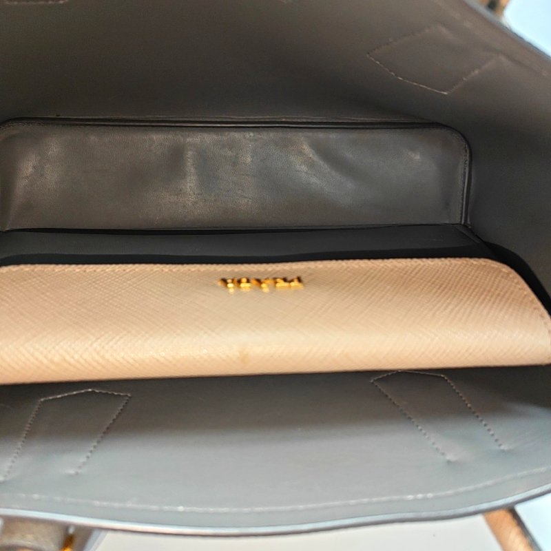 PRADA Double卡其色牛皮徽標十字紋單肩包手提包斜挎包金色五金可拆卸肩帶-6