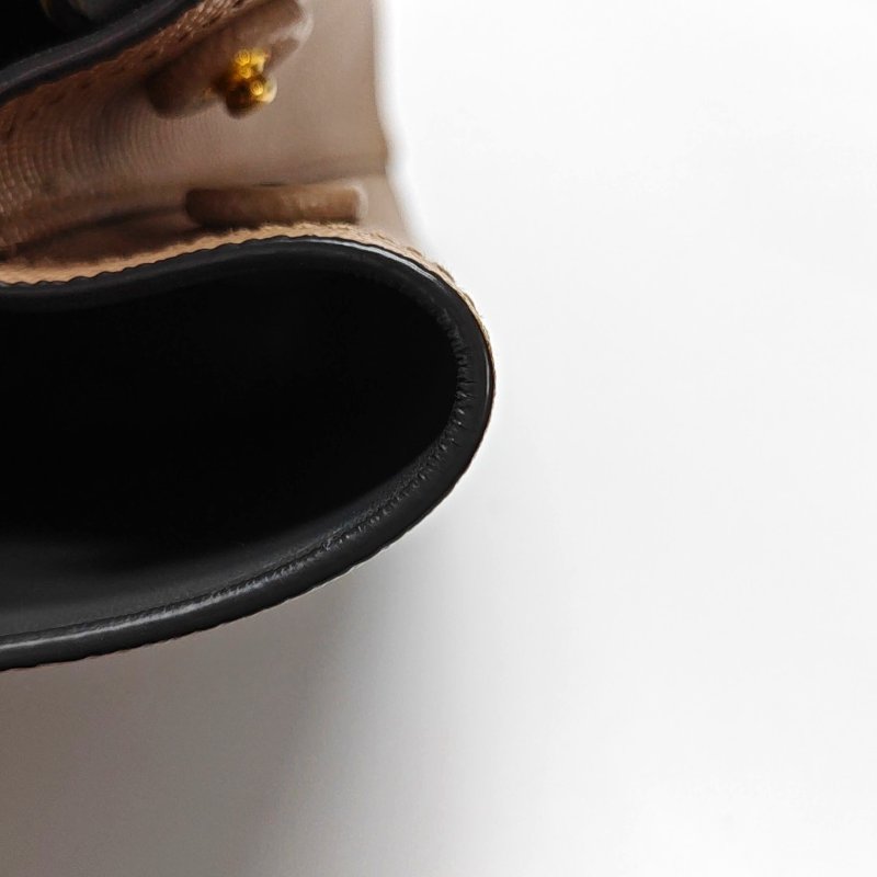 PRADA Double卡其色牛皮徽標十字紋單肩包手提包斜挎包金色五金可拆卸肩帶-13