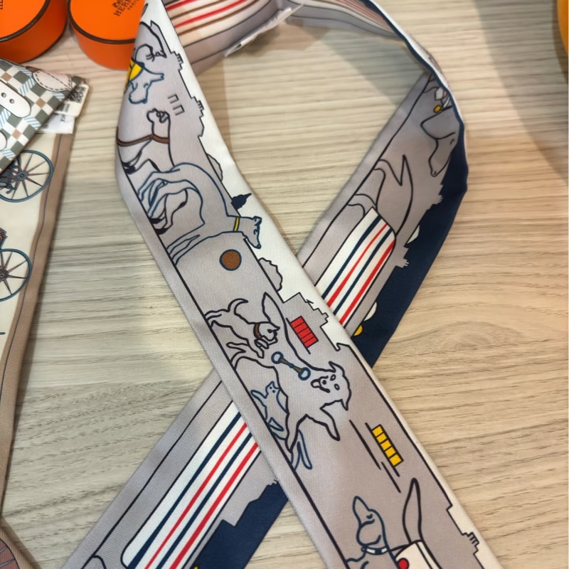 🩶絕版Hermès twilly愛馬仕巴黎愛犬灰調絲巾🩶-2
