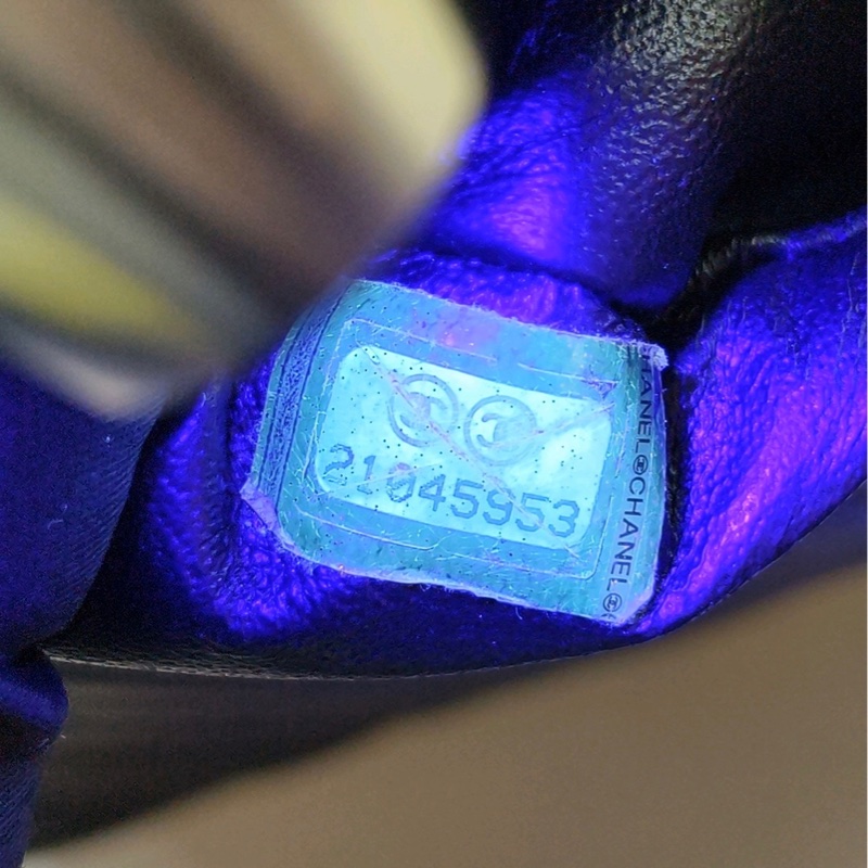 Chanel • 經典Cf 25 黑金山形紋羊皮口蓋包 中號-14