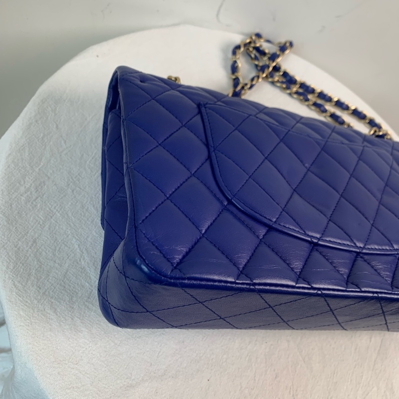 Chanel • 經典Cf 25 寶石藍金釦小羊皮口蓋包 中號-14