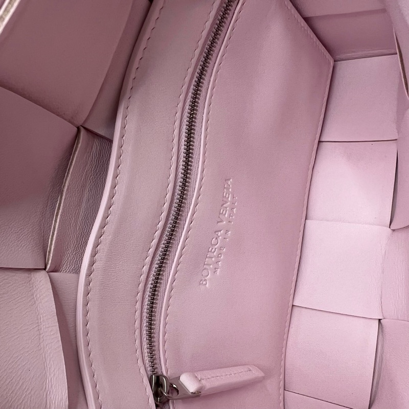 Bottega Veneta葆蝶家 时尚格子编织 羊皮革 豆腐包手拿单肩斜挎包 女款 粉色-7