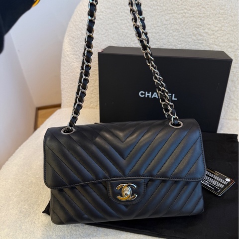 Chanel • 經典Cf 23 山形紋銀釦小羊皮口蓋包 小號 全配