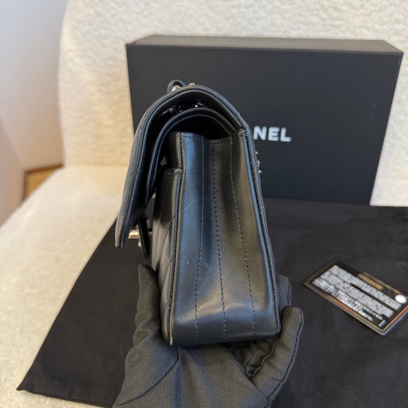 Chanel • 經典Cf 23 山形紋銀釦小羊皮口蓋包 小號 全配-4