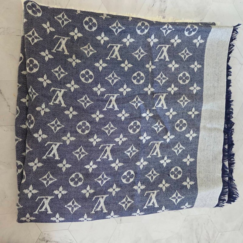 LV M71376 Monogram Denim 披肩/滿版老花/羊毛絲綢披肩/圍巾~二手-17