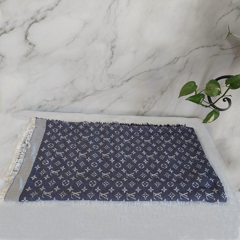 LV M71376 Monogram Denim 披肩/滿版老花/羊毛絲綢披肩/圍巾~二手-19