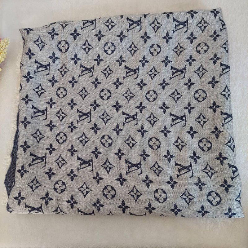 LV M71376 Monogram Denim 披肩/滿版老花/羊毛絲綢披肩/圍巾~二手-28