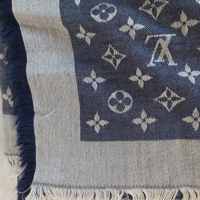 LV M71376 Monogram Denim 披肩/滿版老花/羊毛絲綢披肩/圍巾~二手-33