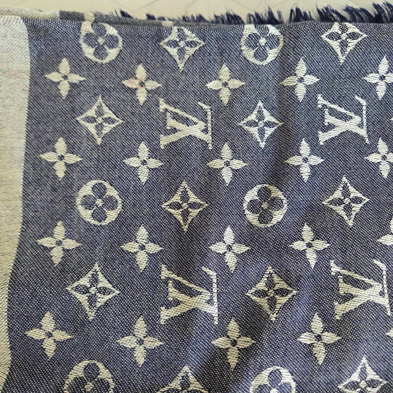 LV M71376 Monogram Denim 披肩/滿版老花/羊毛絲綢披肩/圍巾~二手-37