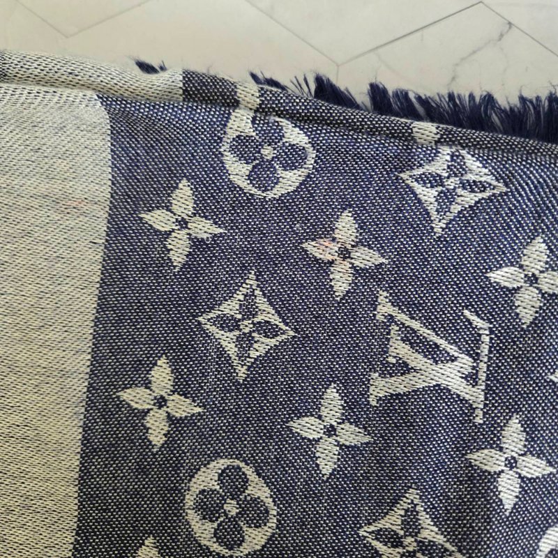 LV M71376 Monogram Denim 披肩/滿版老花/羊毛絲綢披肩/圍巾~二手-49