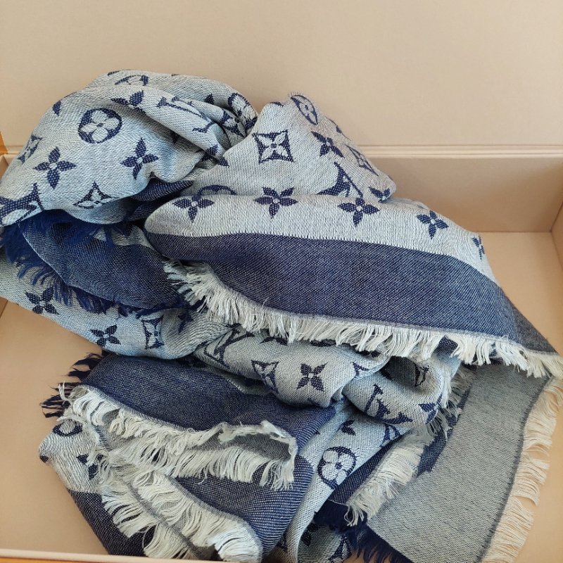 LV M71376 Monogram Denim 披肩/滿版老花/羊毛絲綢披肩/圍巾~二手-8