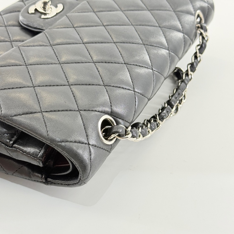 Chanel • 經典Cf 25 羊皮銀釦口蓋包 中號-13