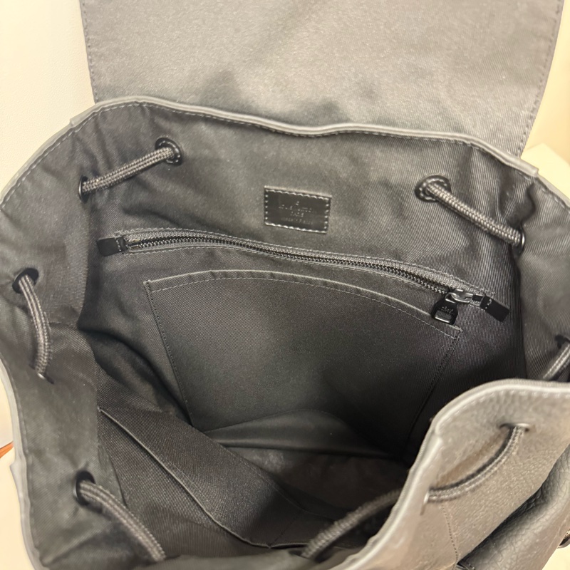 Christopher MM LV 後背包 黑色原花壓紋-11