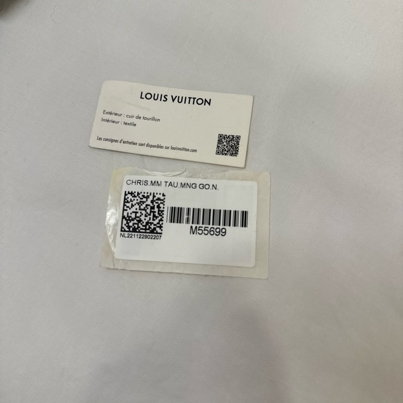 Christopher MM LV 後背包 黑色原花壓紋-15