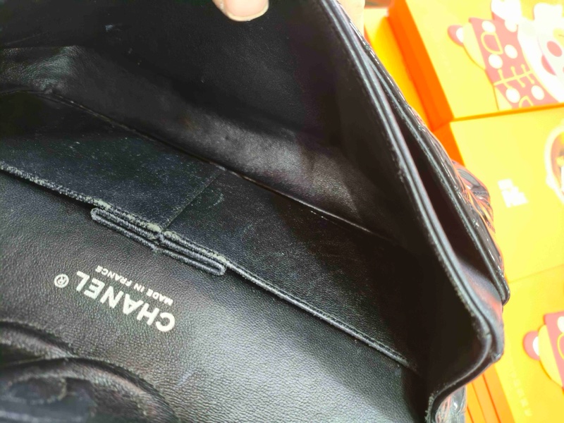 Chanel • 經典Cf 25 黑色漆皮銀釦口蓋包 中號 有購證-8