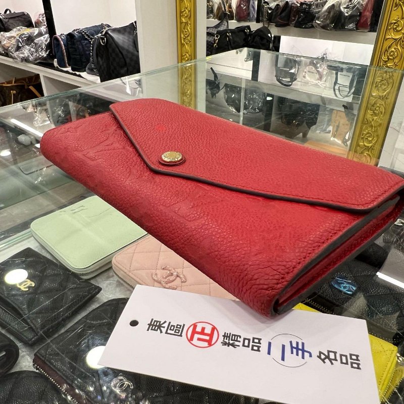 東區正精品㊣ LOUIS VUITTON LV SARAH 紅色全皮壓紋信封釦子長夾 RZ4981-6