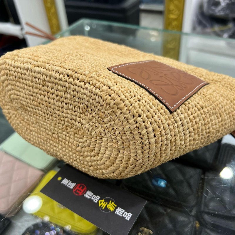 東區正精品㊣LOEWE 522010 全新草編拚牛皮拉鍊斜背包水桶包 RZ4954-6